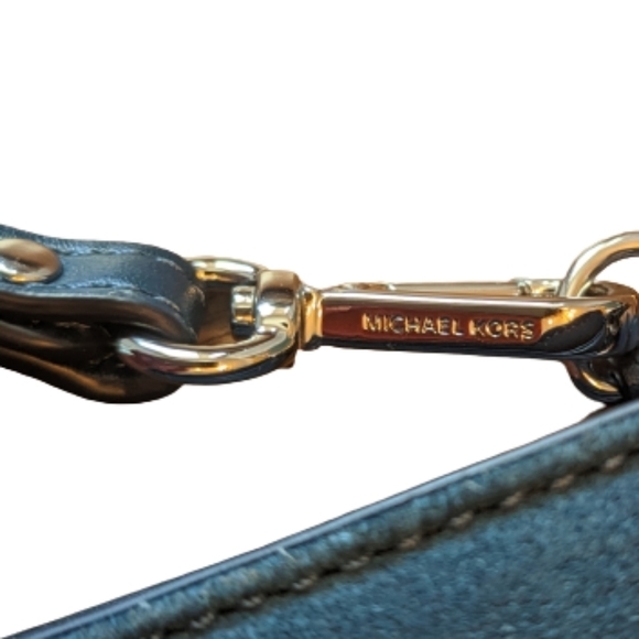 EUC Michael Kors animal print blue leather & suede button clasp two zip closures - Picture 4 of 5